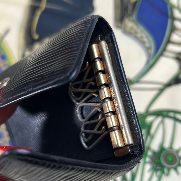 Auth. LV Louis Vuitton Black Epi Multicles 6 Key Ring Hoop Wallet unisex VTG - Picture 13 of 17